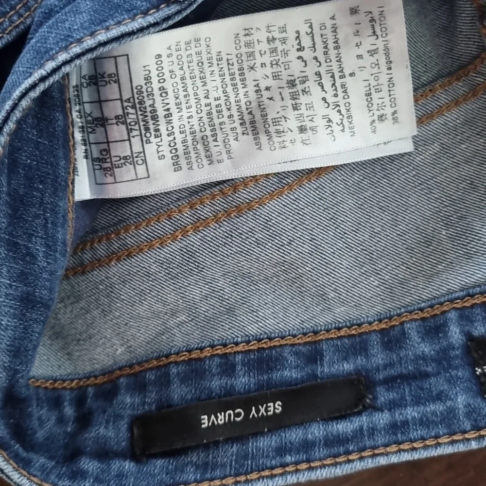 Guess sexy curve sized 28 jeans - Picture 2 of 7